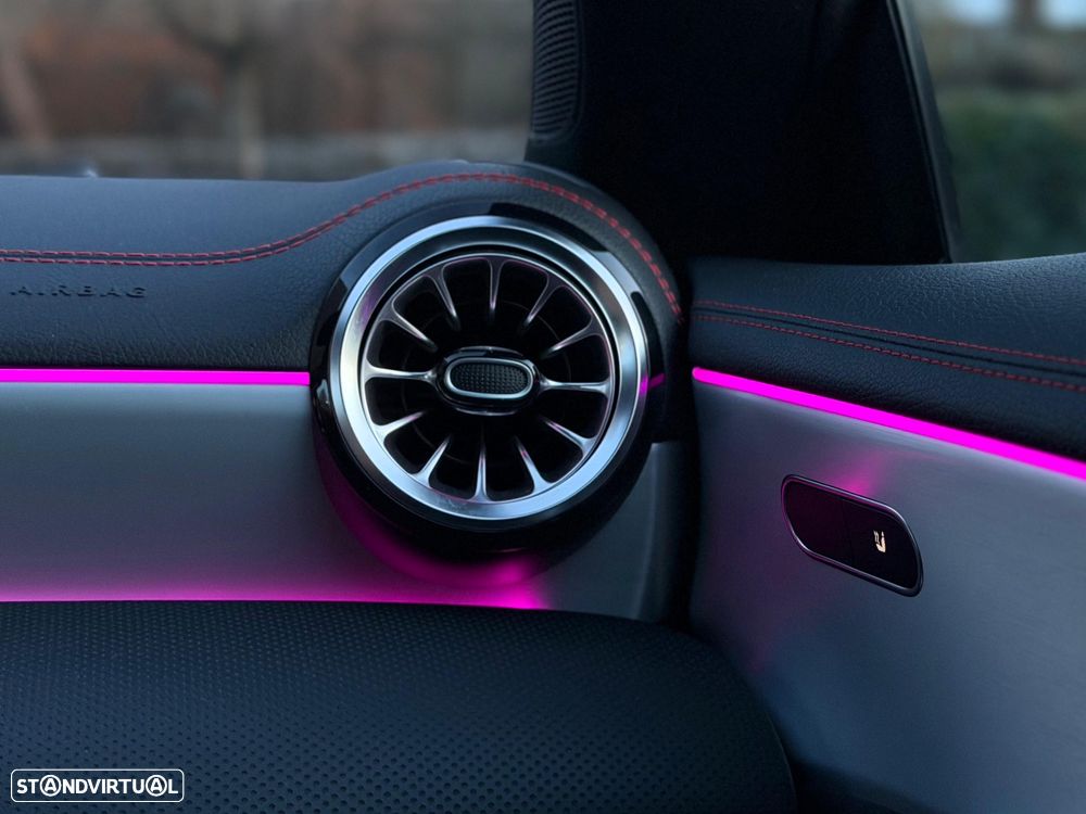 Mercedes-Benz CLA 250 e 8G-DCT AMG Line - 12