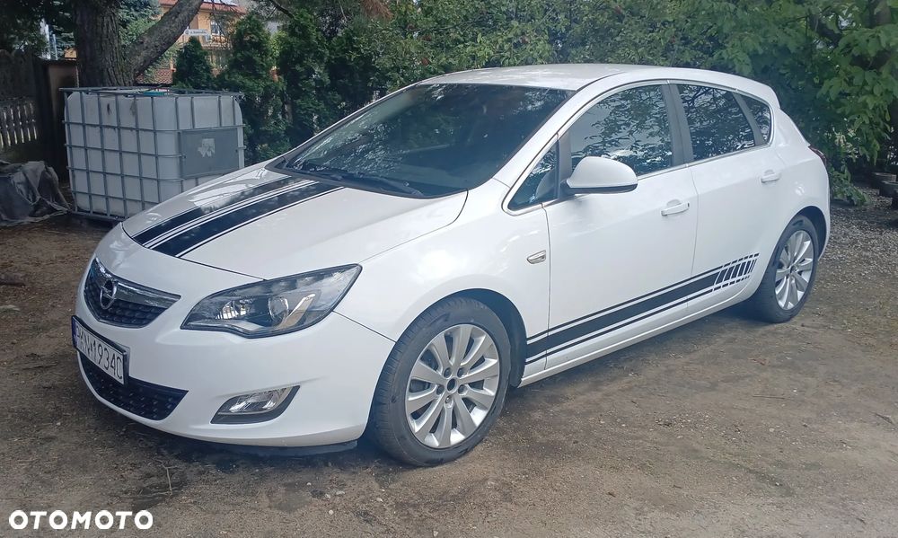 Opel Astra 2.0 CDTI Cosmo - 2