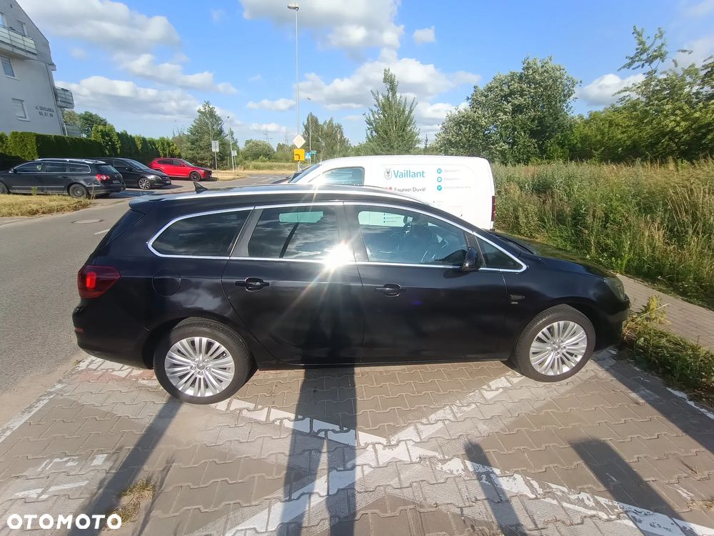 Opel Astra 1.4 T Cosmo - 4