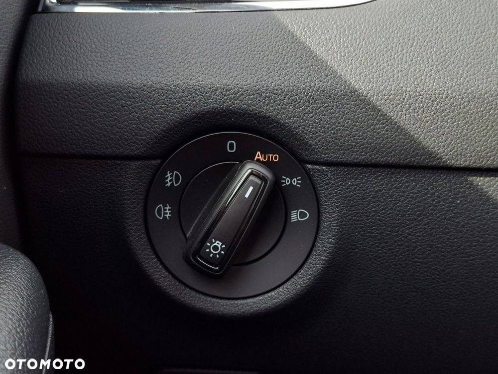 Skoda Octavia 2.0 TDI DSG Ambition - 17