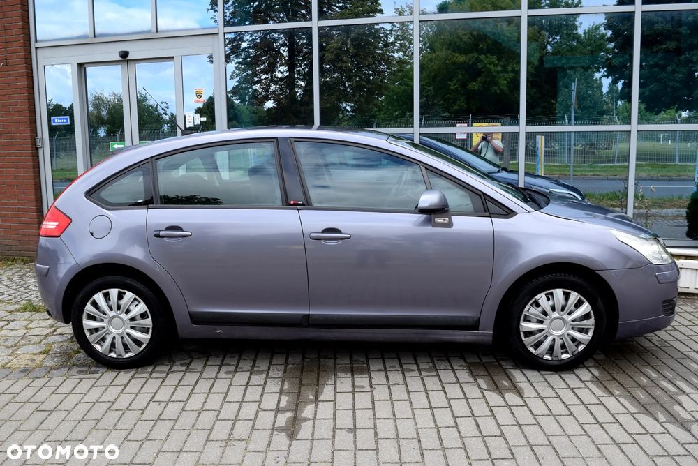 Citroën C4 1.4 16V Style - 14