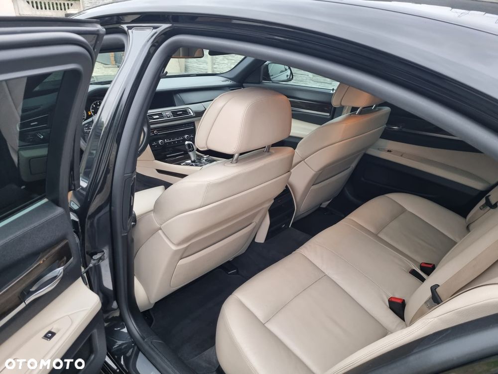 BMW Seria 7 730d - 6