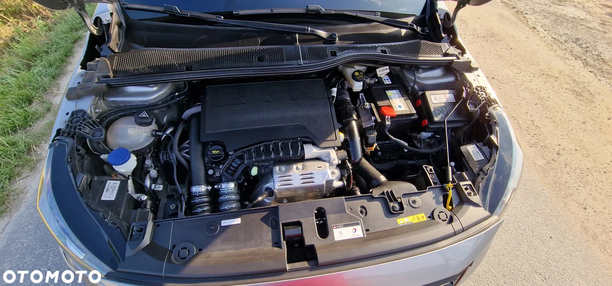 Peugeot 208 PureTech 100 Active Pack - 25