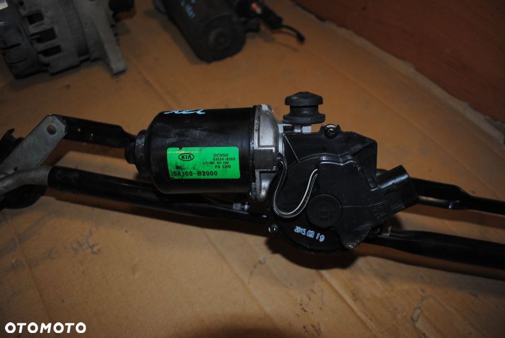 Silniczek wycieraczek kia soul 2015r Europa - 1