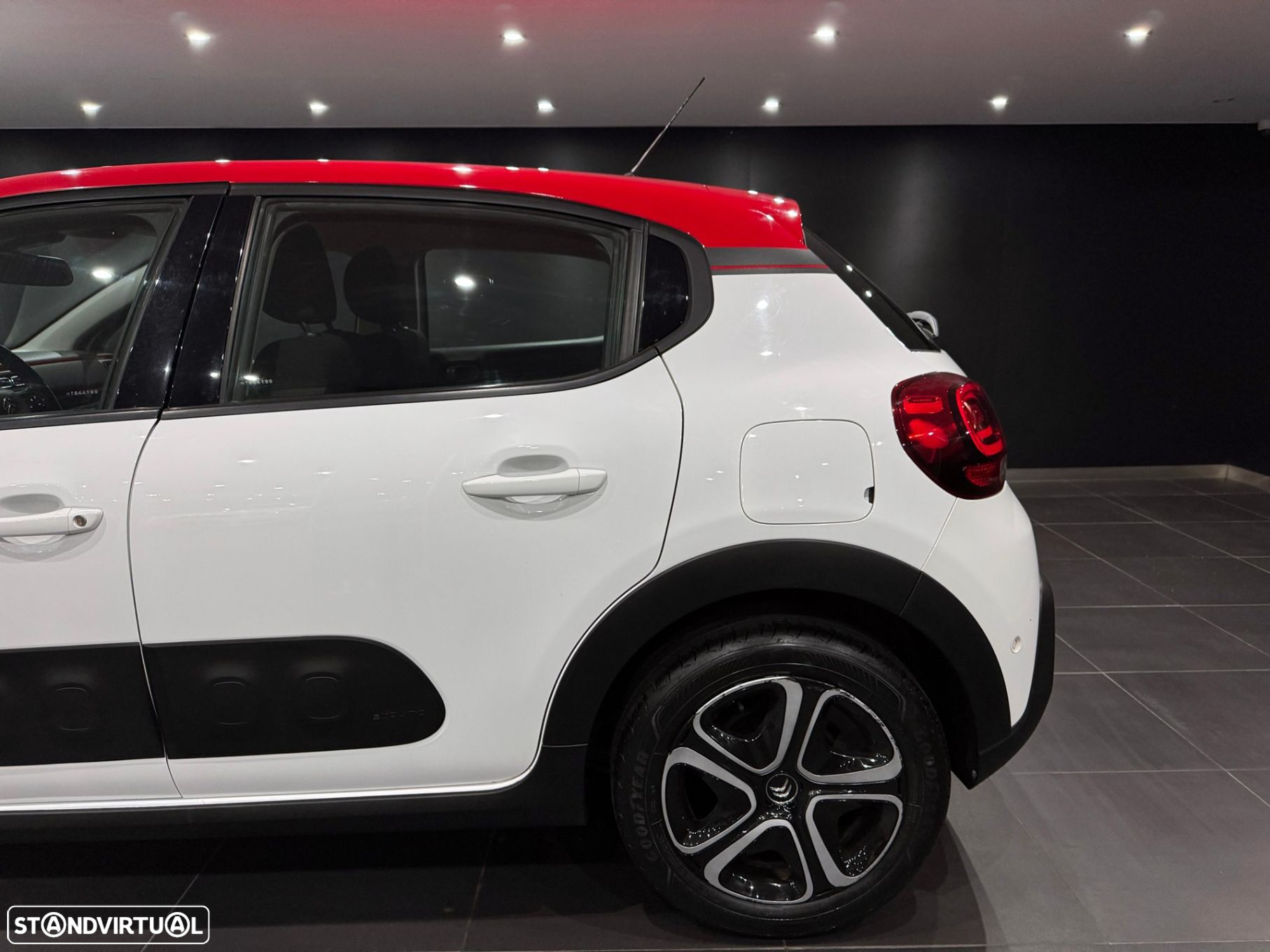 Citroën C3 1.2 PureTech Shine - 5