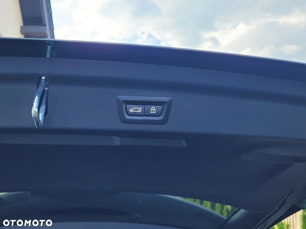 MINI John Cooper Works - 30