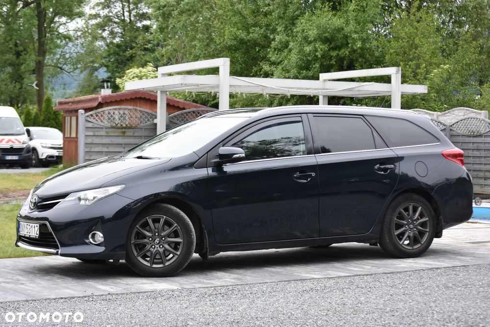 Toyota Auris 2.0 D-4D START Edition - 2