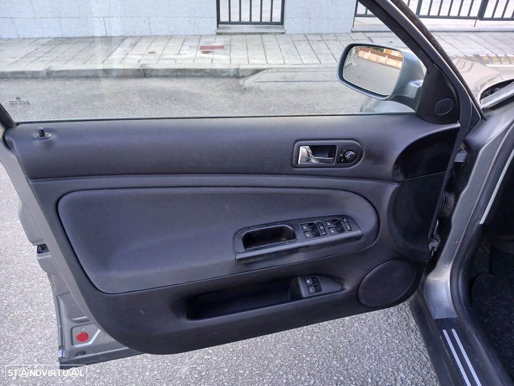 Audi A4 1.9 TDI m5 Exclusive - 7