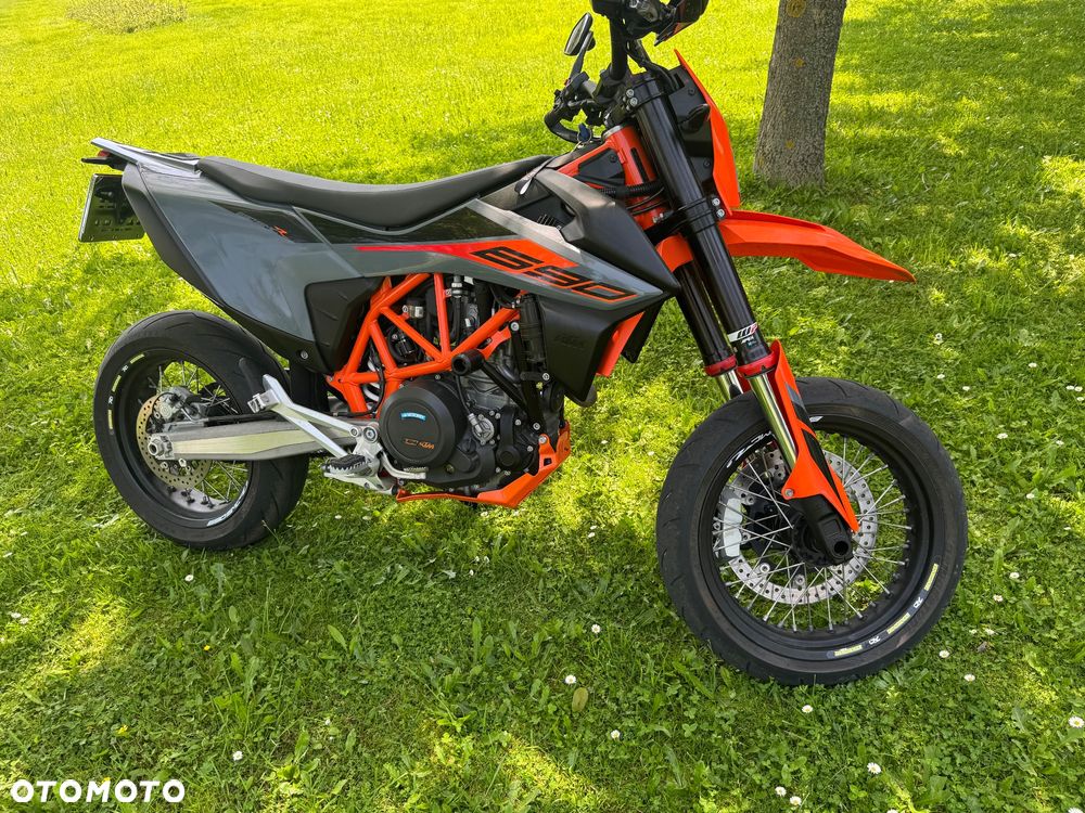 KTM SMC