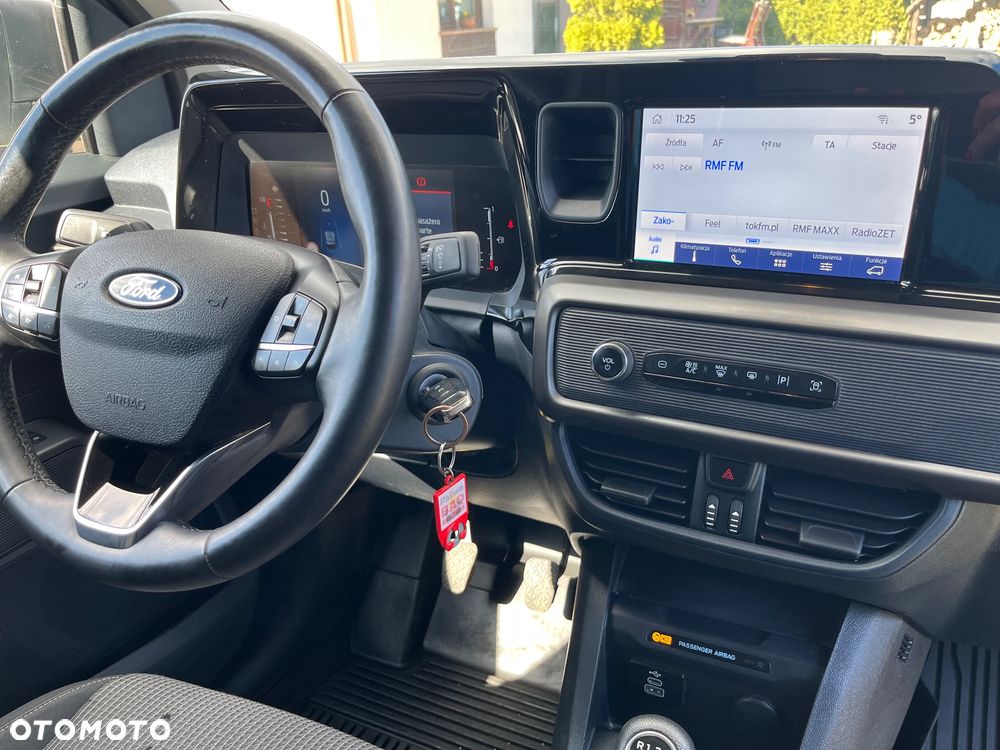 Ford Transit Courier - 14