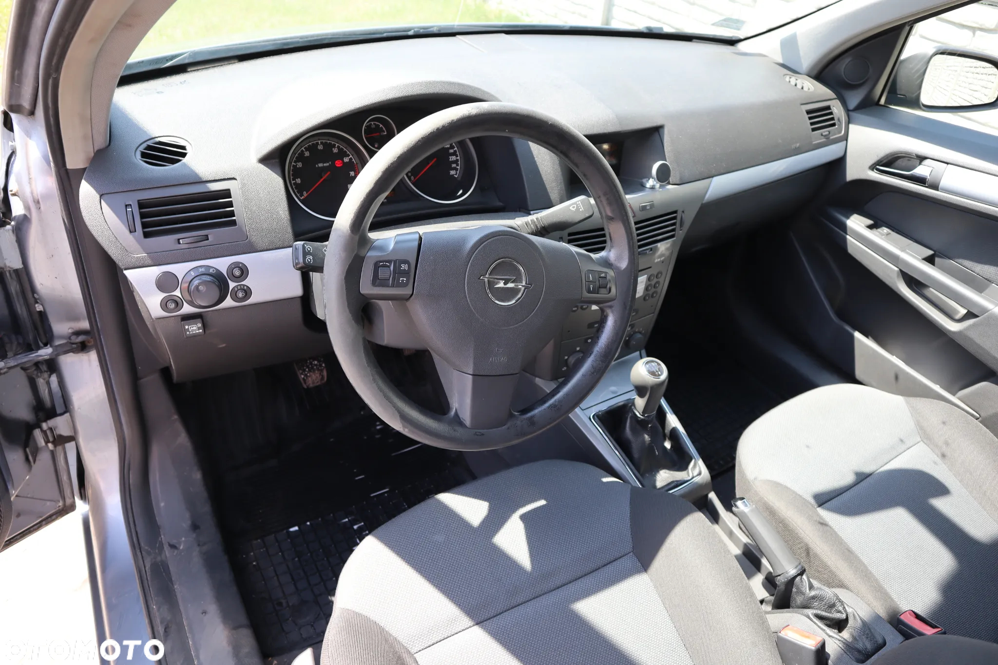 Opel Astra 1.6 - 15