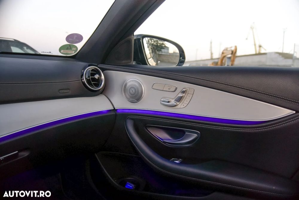 Mercedes-Benz E - 10