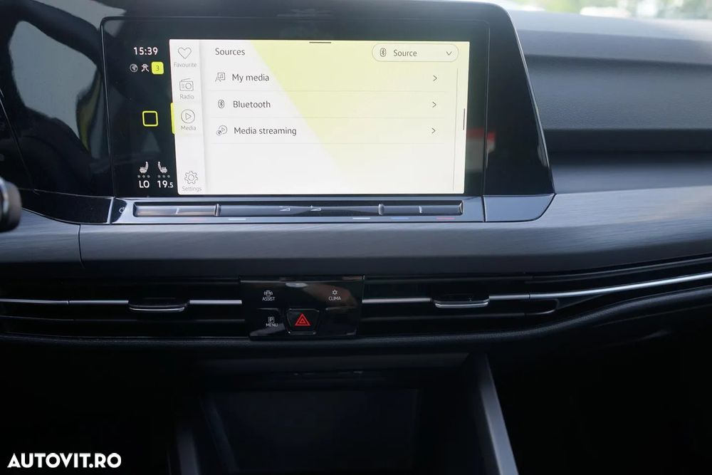 Volkswagen Golf 1.5 eTSI ACT DSG MHEV Style - 20