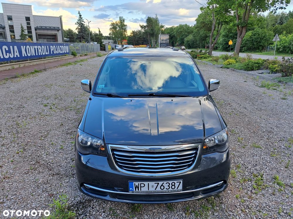 Chrysler Town & Country 3.6 Touring - 35