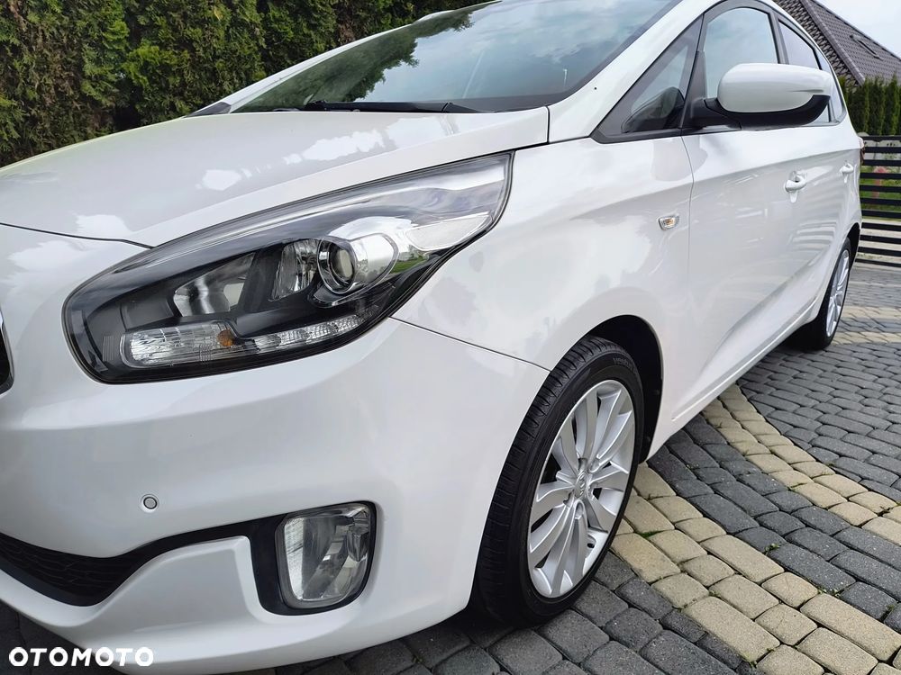 Kia Carens 1.7 CRDi 136 Dream Team Edition - 2
