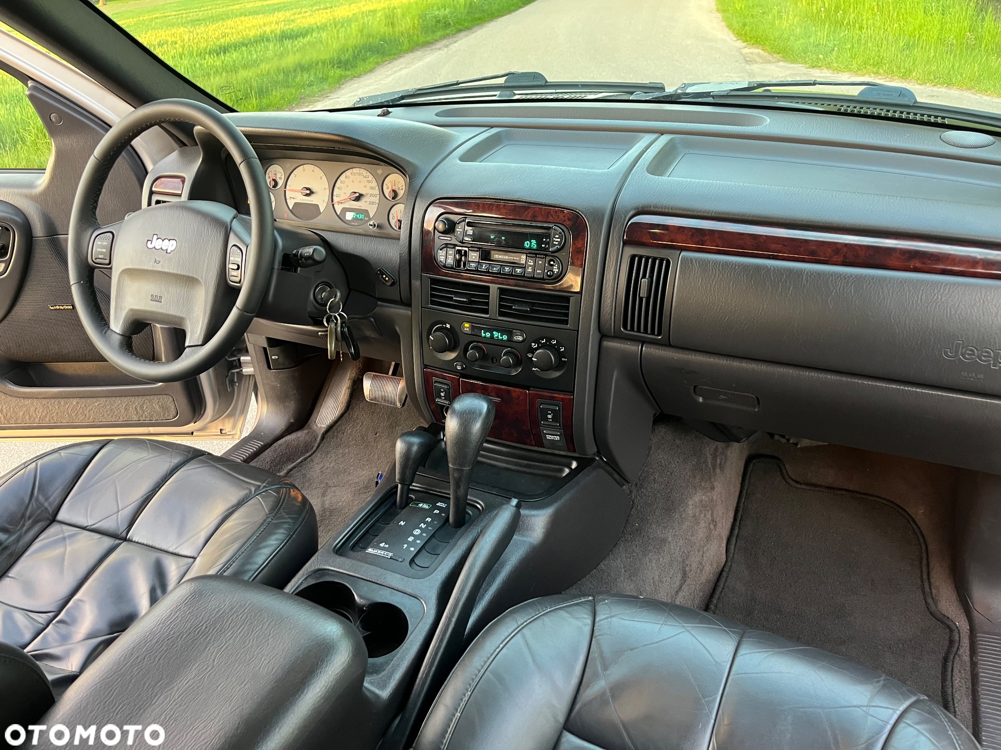 Jeep Grand Cherokee 4.7 Limited - 23