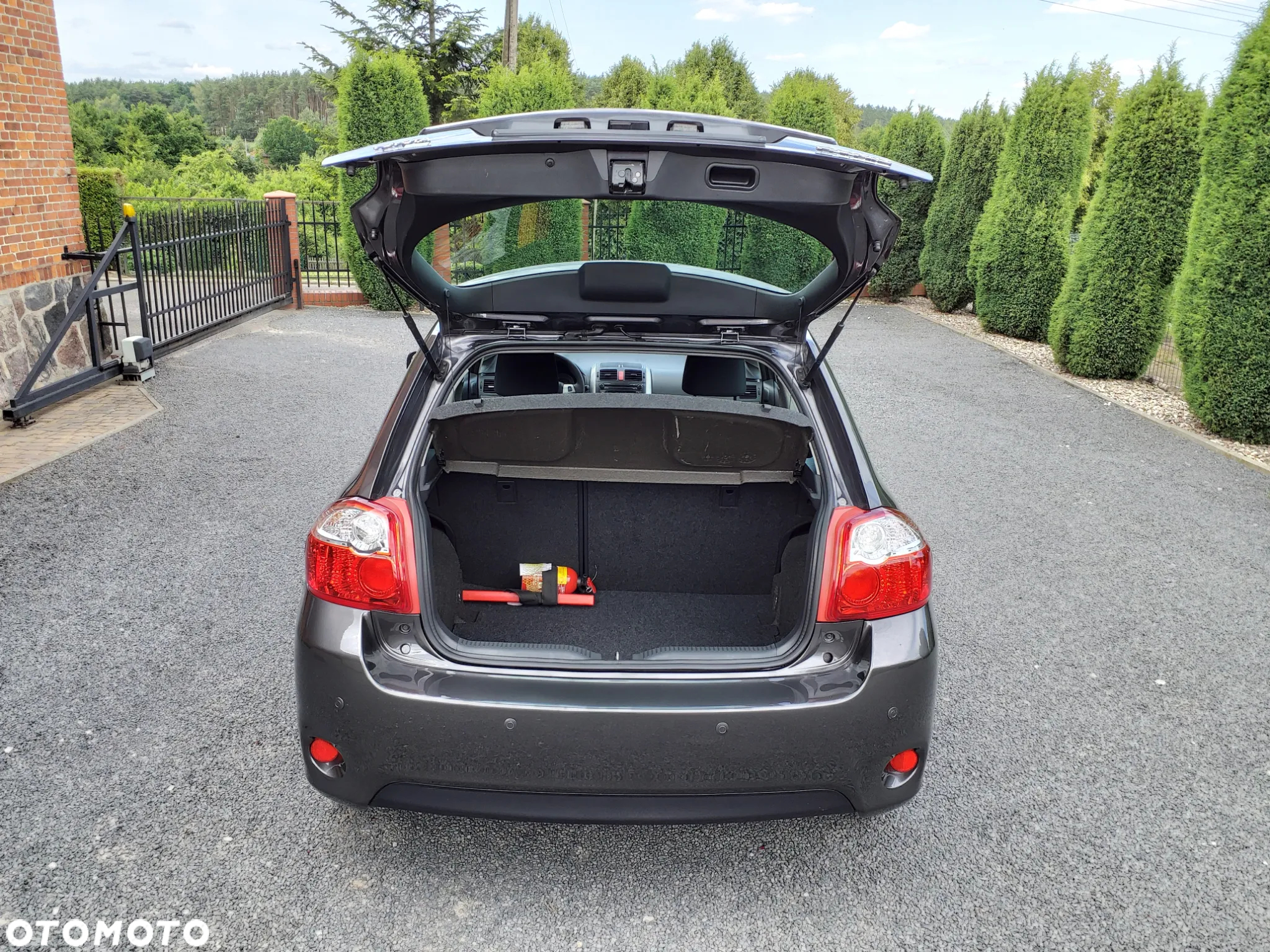 Toyota Auris 1.6 Premium - 18