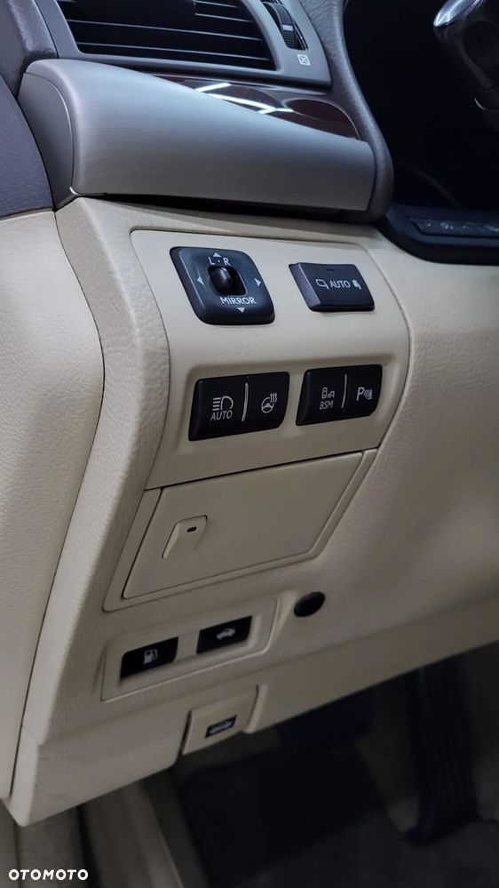 Lexus LS 460 AWD - 20