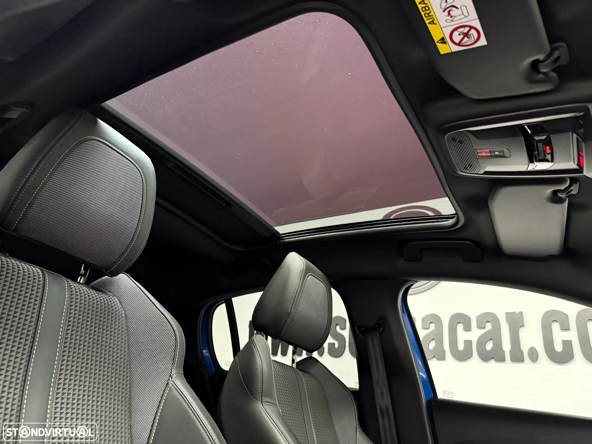 Peugeot e-208 50 kWh GT - 10