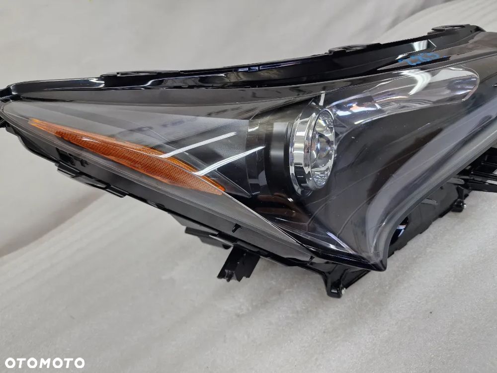 LEXUS NX 300H XENON 14- PRAWA LAMPA PRZEDNIA PRZÓD , NR KOITO 78-15 , NR AUKCJI LL283 - 3