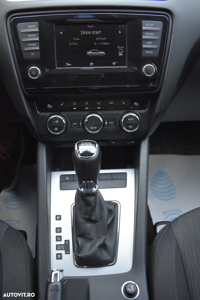 Skoda Octavia 1.6 TDI AMBITION DSG - 30