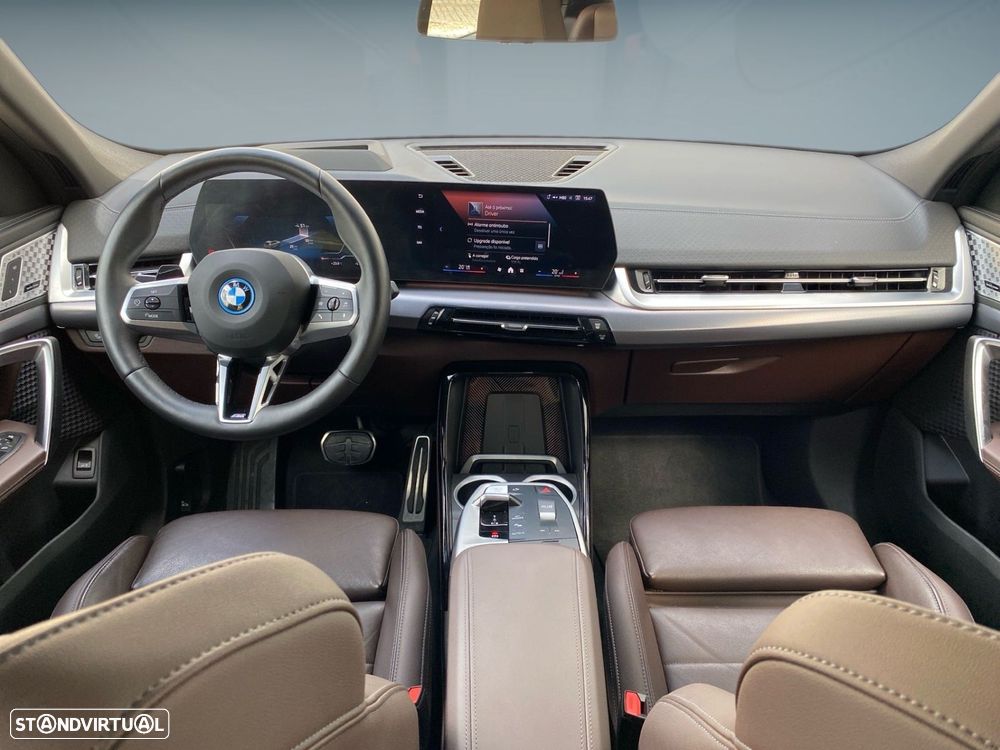 BMW iX2 xDrive30 Pack Desportivo M - 4