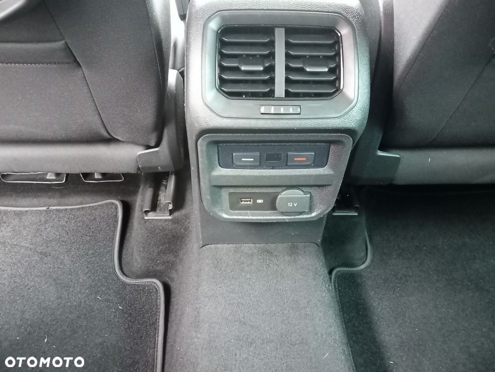 Volkswagen Tiguan - 12