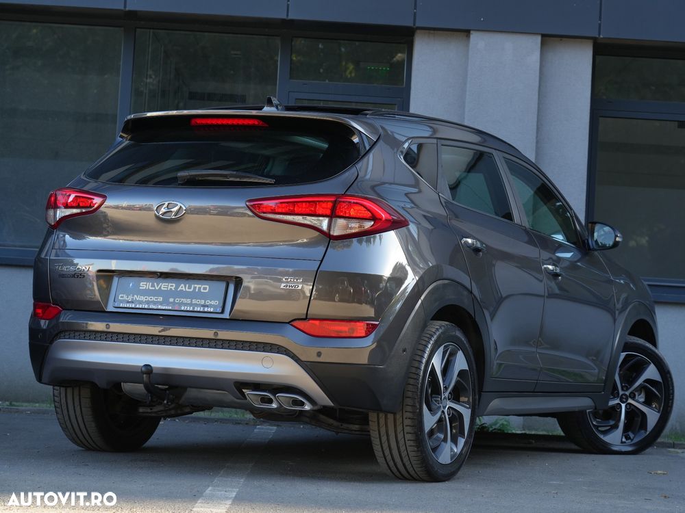 Hyundai Tucson 2.0 CRDI 4WD Automatik Premium - 23