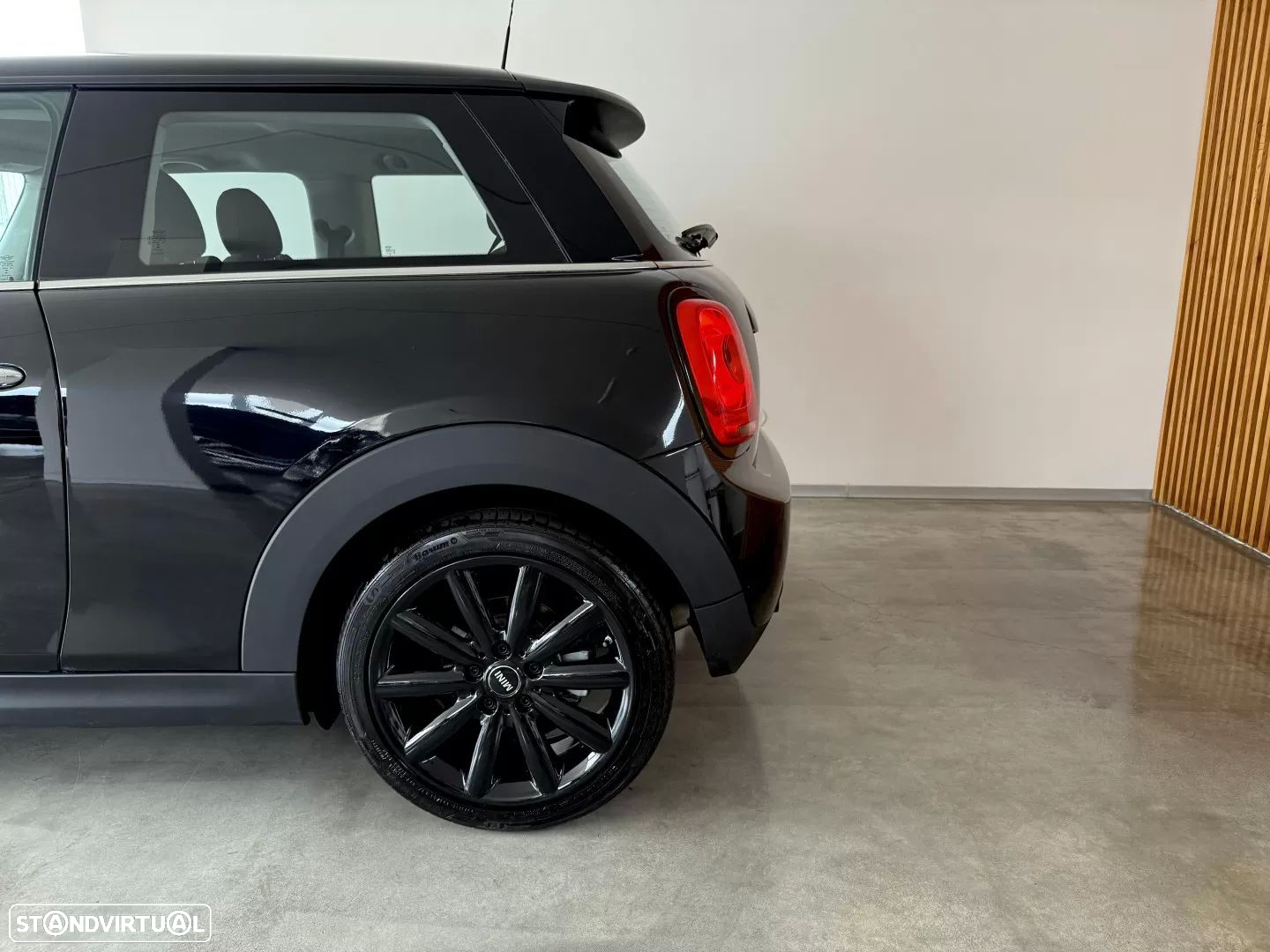 MINI 3 Portas One D - 24