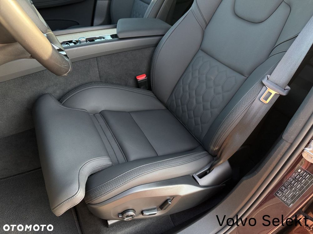 Volvo XC 60 B5 B AWD Plus Dark - 12