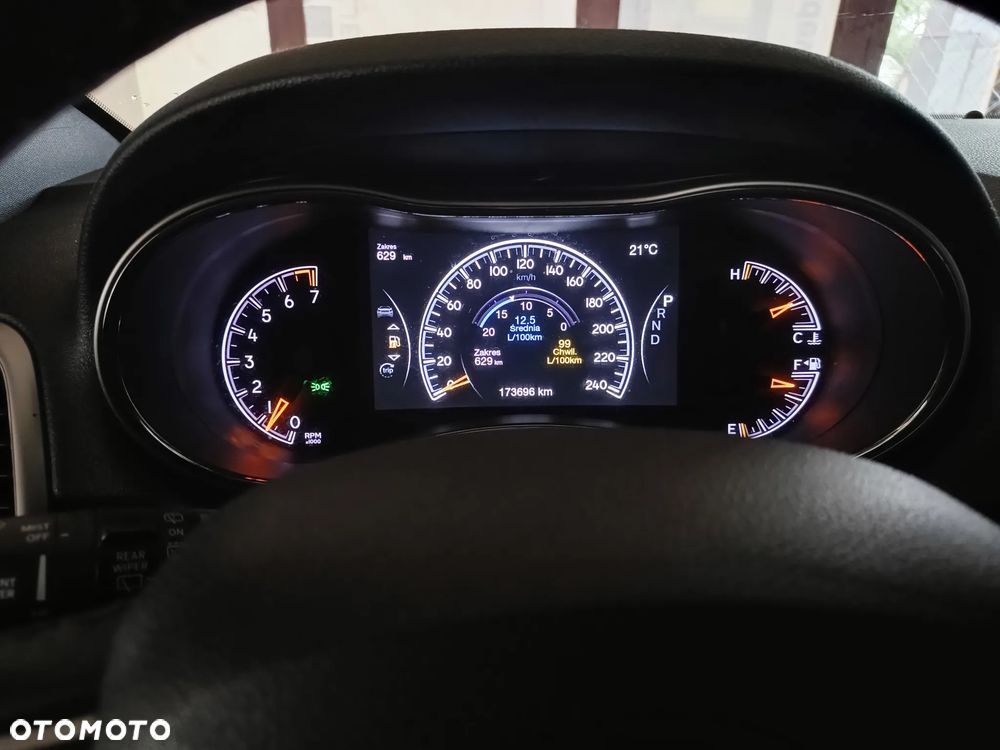 Jeep Grand Cherokee - 17