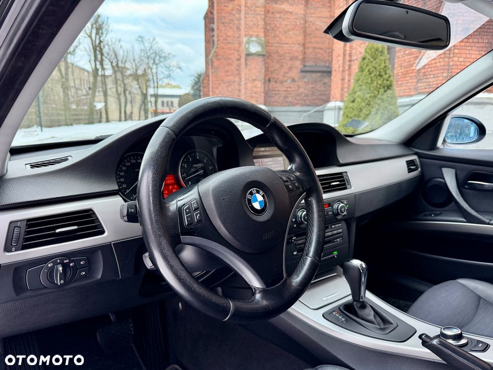 BMW Seria 3 325i - 6