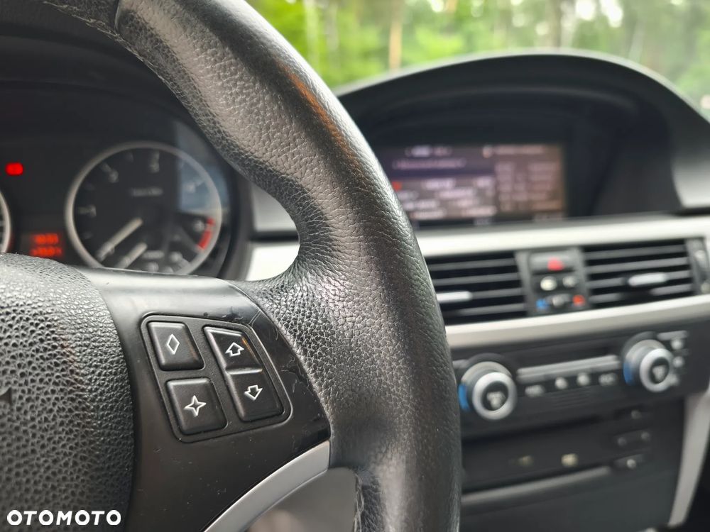 BMW Seria 3 320d - 16