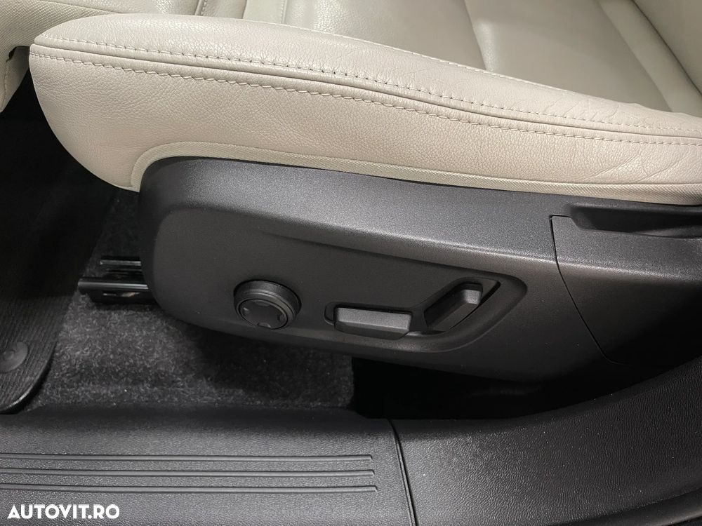 Volvo XC 40 Recharge T5 Twin Engine AT7 Inscription - 25