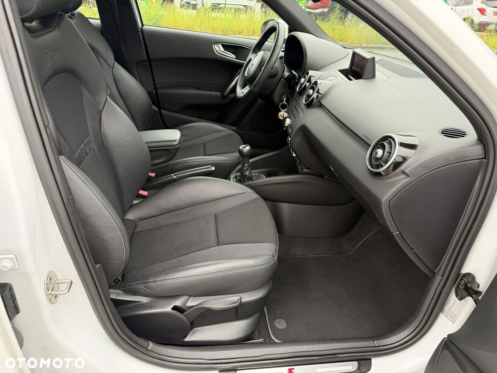 Audi A1 Sportback 1.6 TDI S line edition - 32