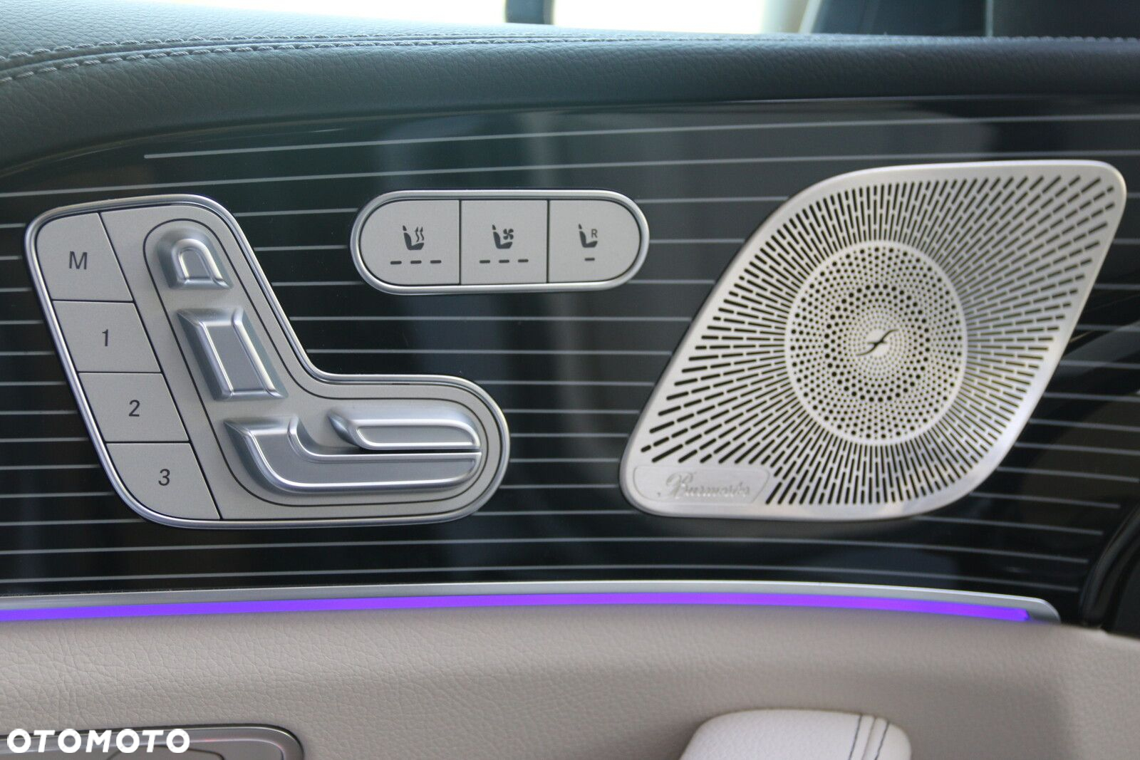 Mercedes-Benz GLS - 12