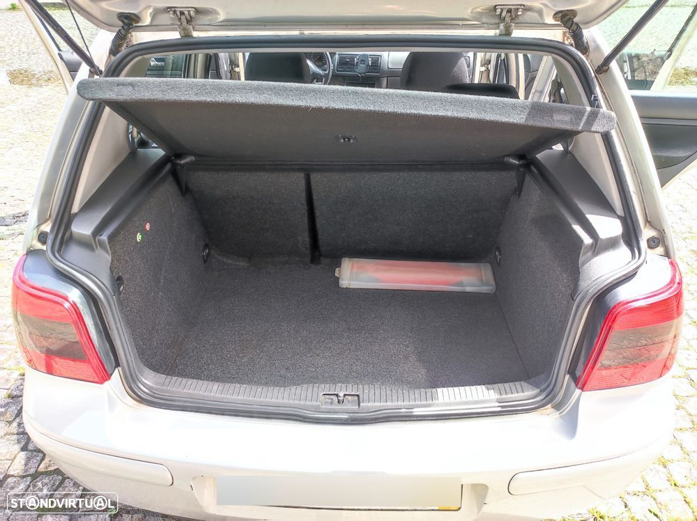 VW Golf 1.6i Highline EC - 10