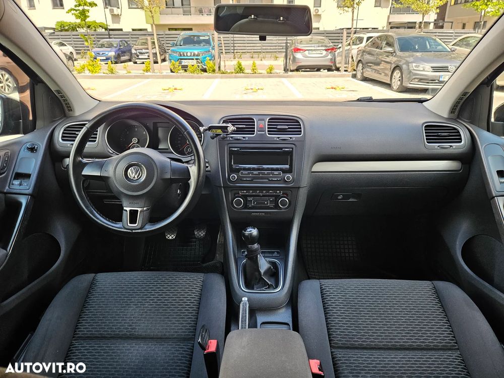 Volkswagen Golf 1.6 TDI DPF BlueMotion Technology Comfortline - 6