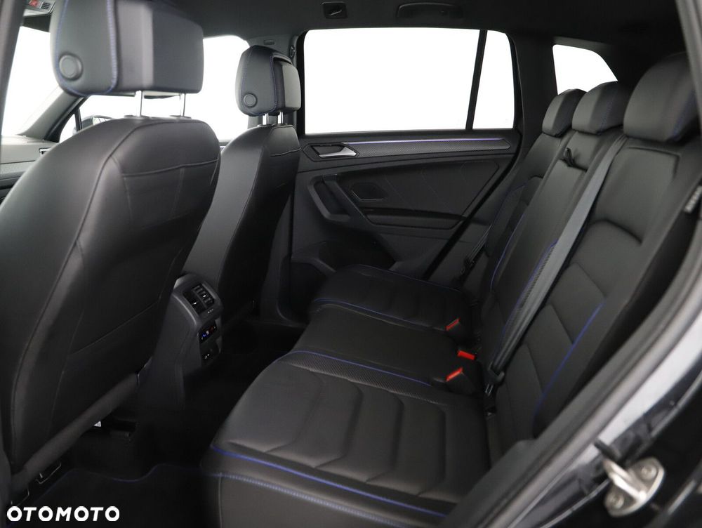 Volkswagen Tiguan - 13