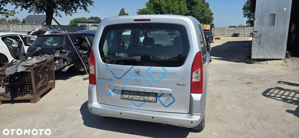 PARTNER II BERLINGO II lampa prawy tył - 1
