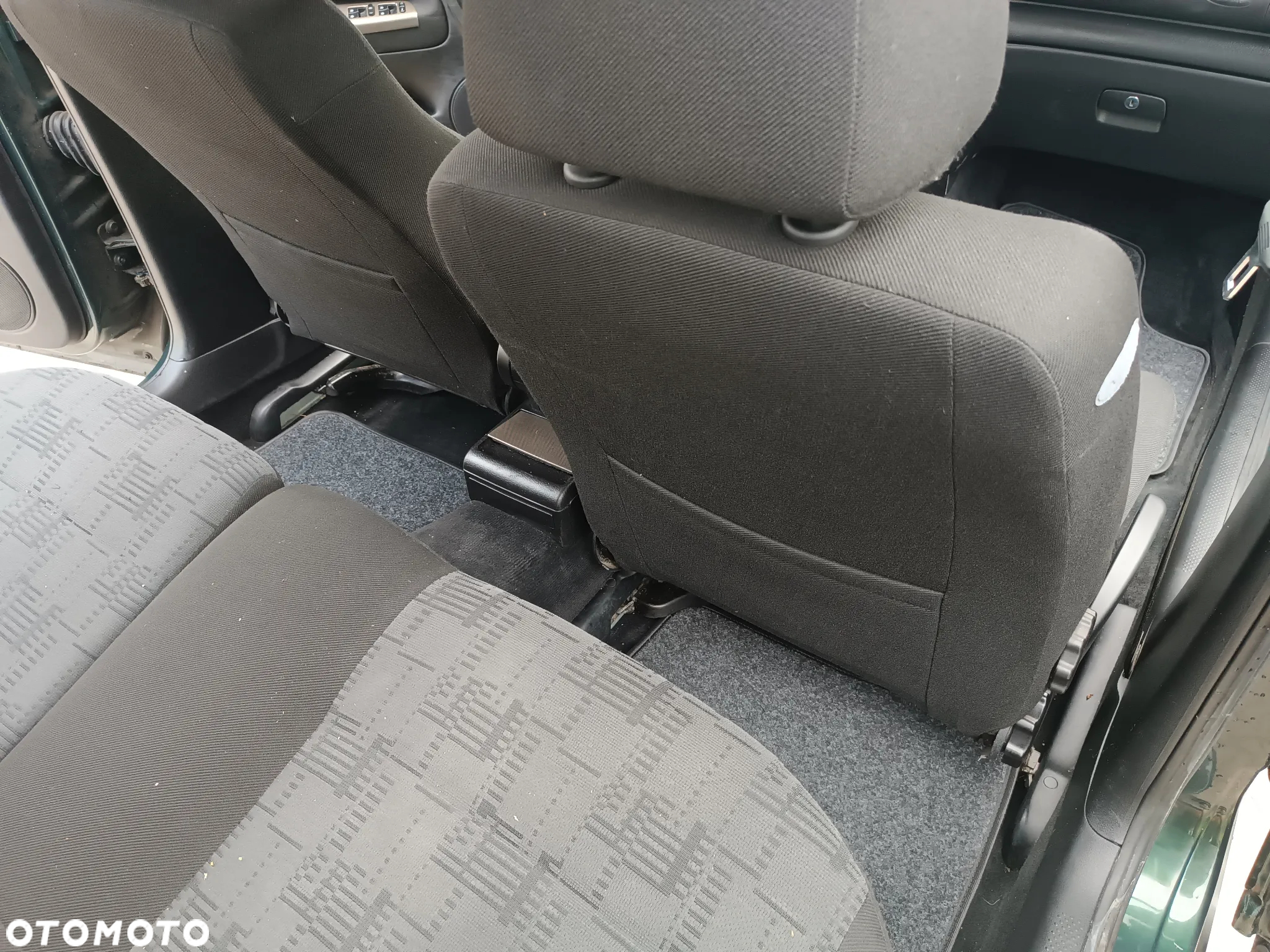 Volkswagen Passat 1.8 Comfortline - 17