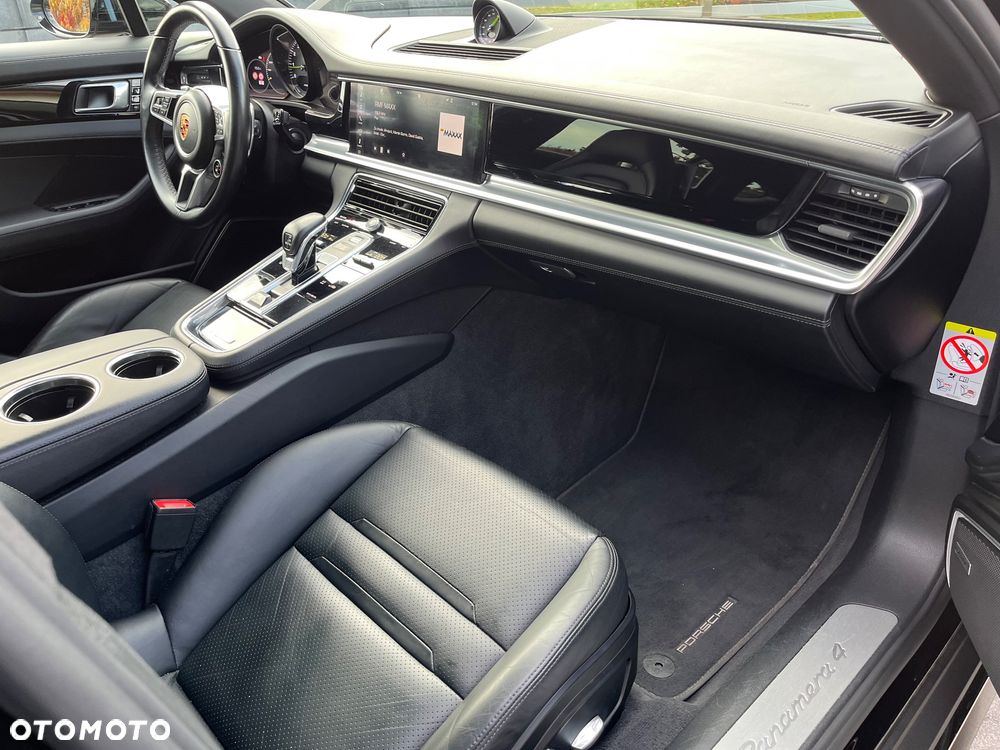 Porsche Panamera 4 E-Hybrid - 14