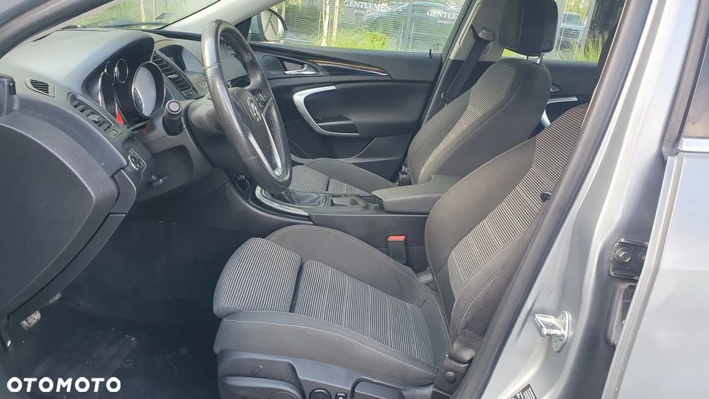 Opel Insignia - 12