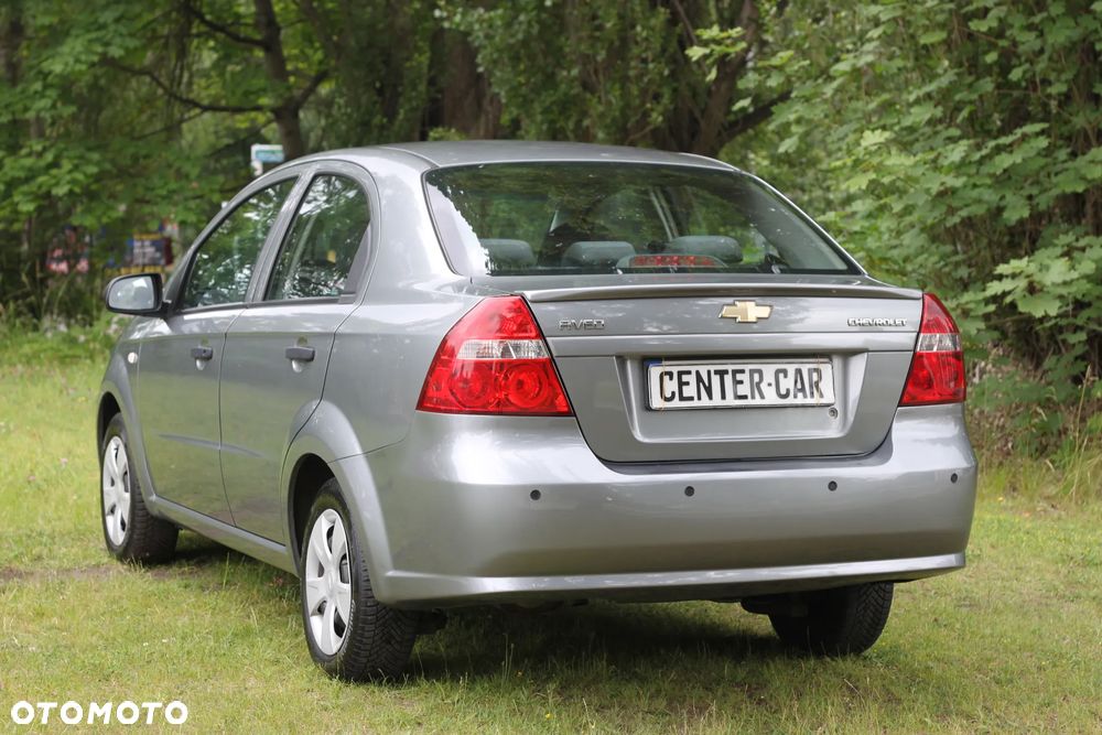 Chevrolet Aveo - 6