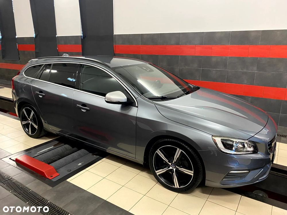 Volvo V60 D4 Drive-E R-Design Momentum - 5