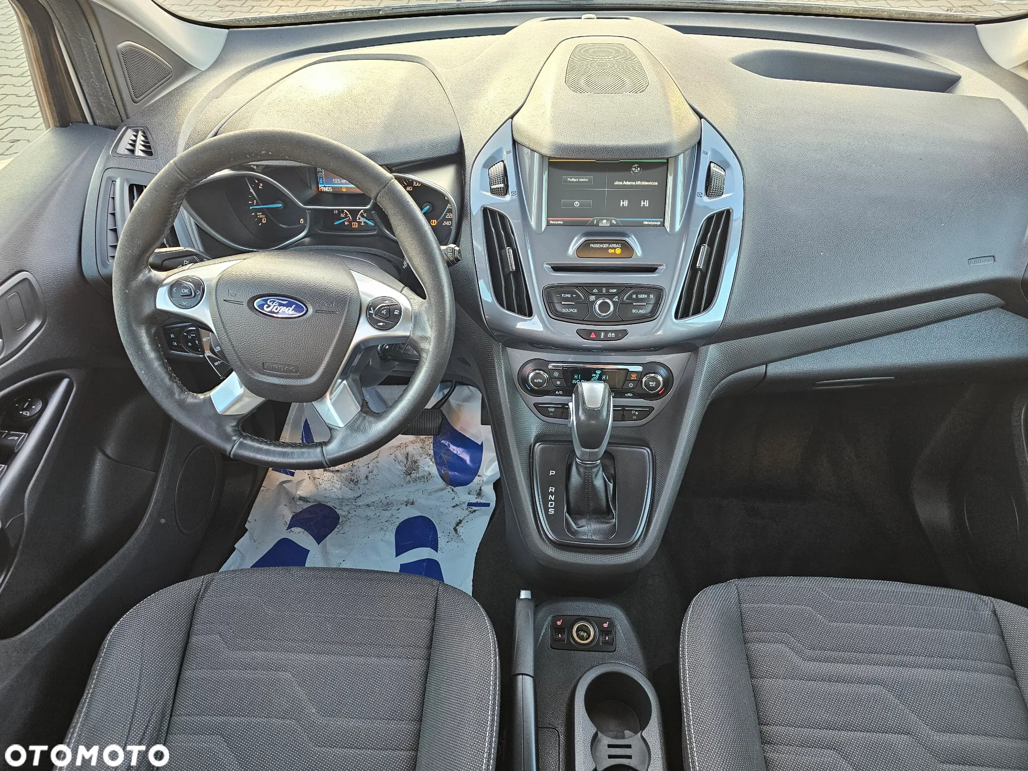 Ford Tourneo Connect Grand - 22