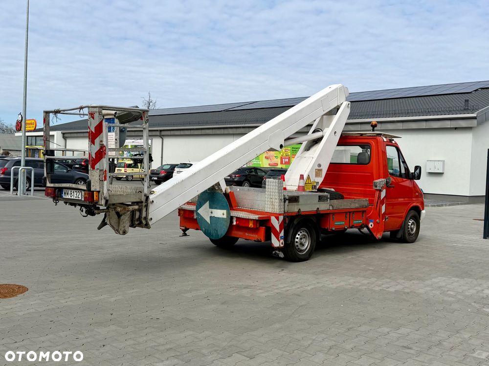 Mercedes-Benz Sprinter - 2