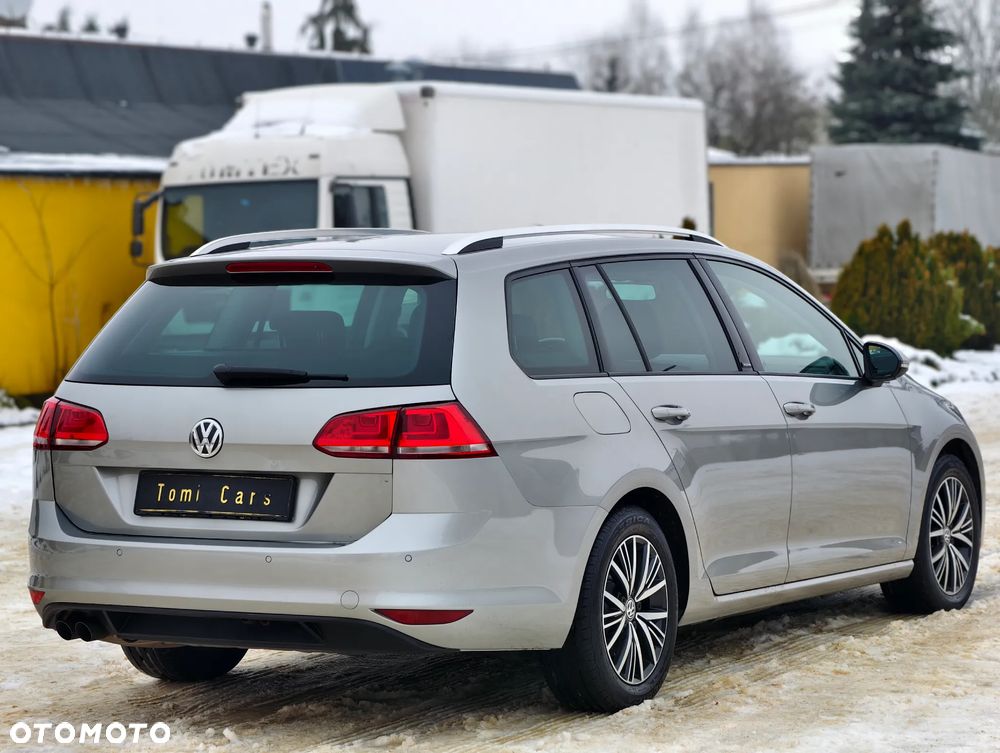 Volkswagen Golf 2.0 TDI BlueMotion Technology Allstar - 4