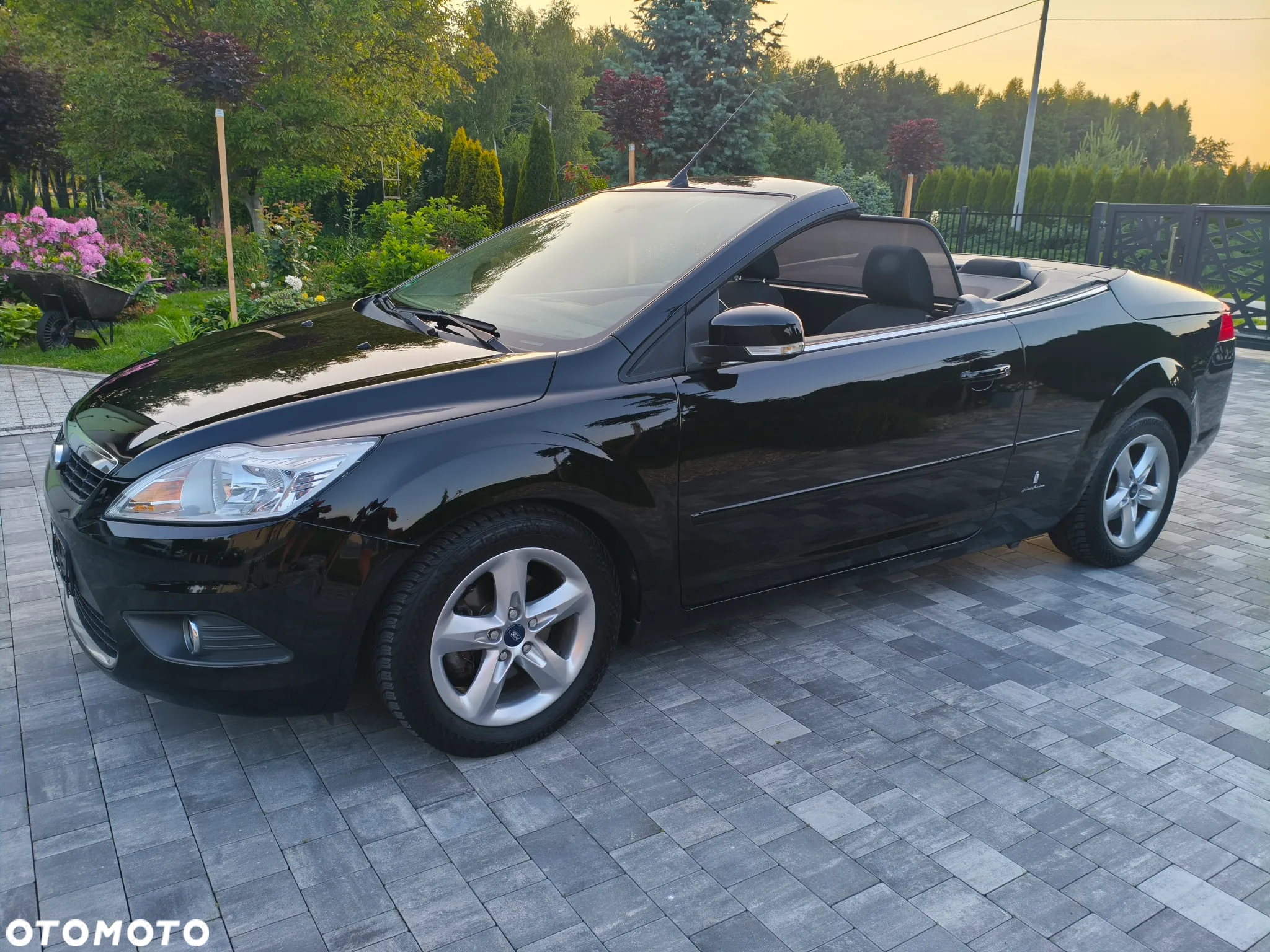Ford Focus Coupe-Cabriolet 1.6 16V Trend - 2