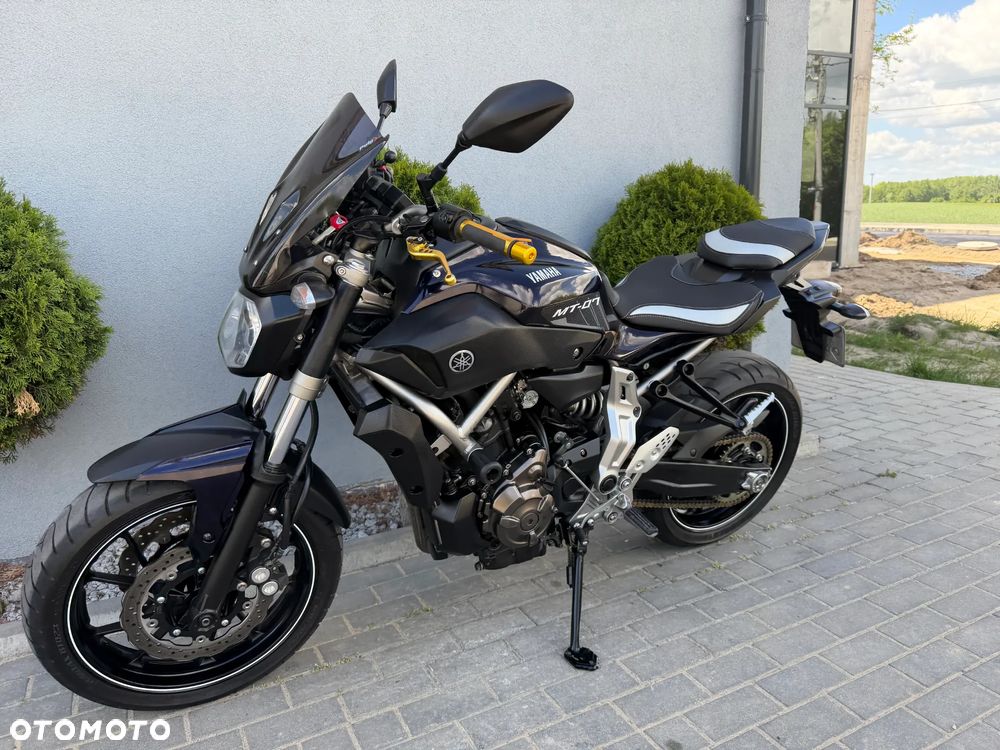 Yamaha MT - 40